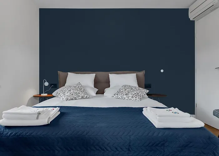 The Square Makarska, Lux App In The Heart Of The City