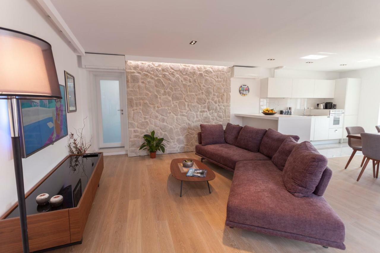 The Square Makarska, Lux App In The Heart Of The *